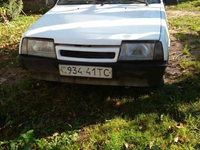 Белый ВАЗ 2108, объемом двигателя 1.5 л и пробегом 10 тыс. км за 483 $, фото 1 на Automoto.ua
