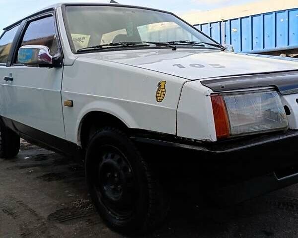 Белый ВАЗ 2108, объемом двигателя 1.3 л и пробегом 345 тыс. км за 719 $, фото 1 на Automoto.ua