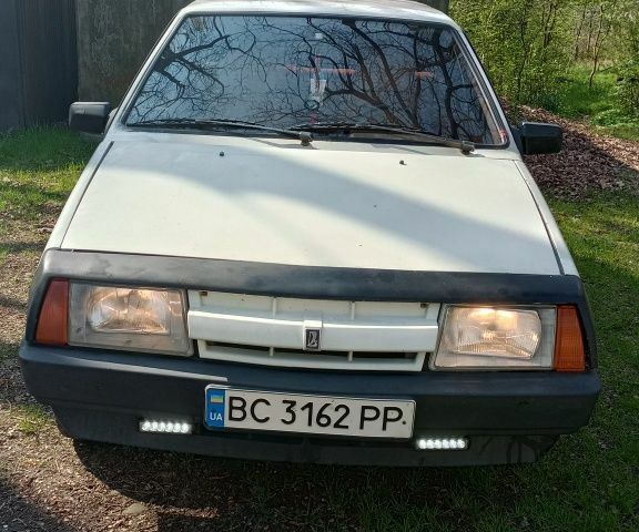 Белый ВАЗ 2108, объемом двигателя 1.3 л и пробегом 36 тыс. км за 800 $, фото 1 на Automoto.ua