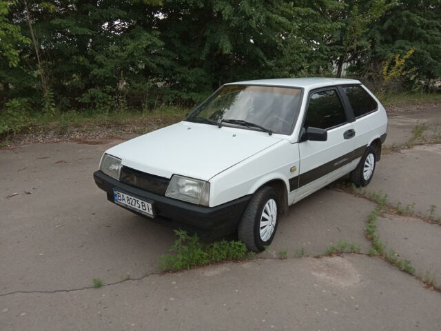 Белый ВАЗ 2108, объемом двигателя 1.3 л и пробегом 12 тыс. км за 1500 $, фото 1 на Automoto.ua