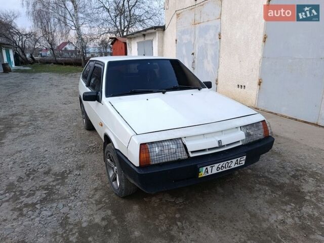 Белый ВАЗ 2108, объемом двигателя 1.3 л и пробегом 138 тыс. км за 1000 $, фото 1 на Automoto.ua