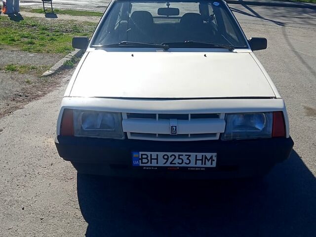 Белый ВАЗ 2108, объемом двигателя 1.3 л и пробегом 0 тыс. км за 550 $, фото 1 на Automoto.ua
