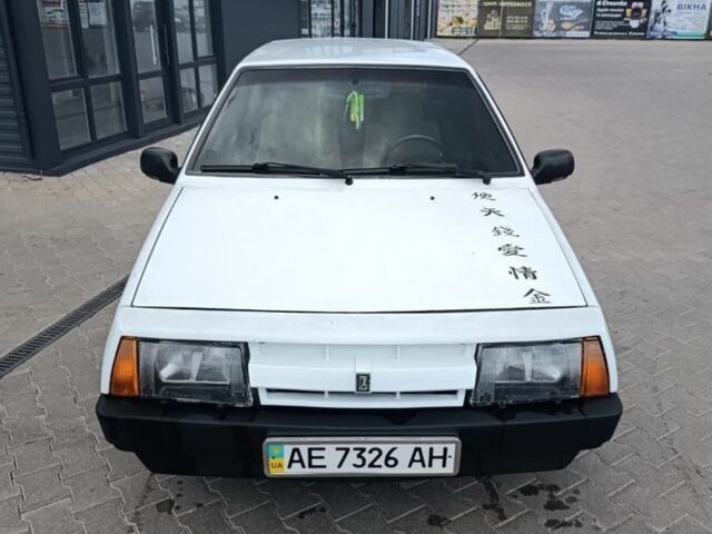Білий ВАЗ 2108, об'ємом двигуна 1.5 л та пробігом 300 тис. км за 1000 $, фото 1 на Automoto.ua
