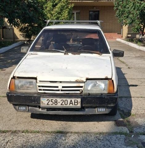 Белый ВАЗ 2108, объемом двигателя 1.5 л и пробегом 370 тыс. км за 361 $, фото 1 на Automoto.ua