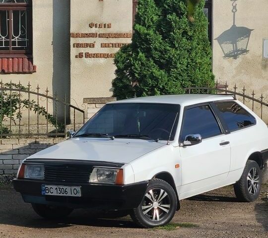 Белый ВАЗ 2108, объемом двигателя 1.3 л и пробегом 27 тыс. км за 1600 $, фото 1 на Automoto.ua