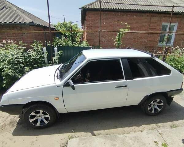 Білий ВАЗ 2108, об'ємом двигуна 1.5 л та пробігом 97 тис. км за 1100 $, фото 1 на Automoto.ua