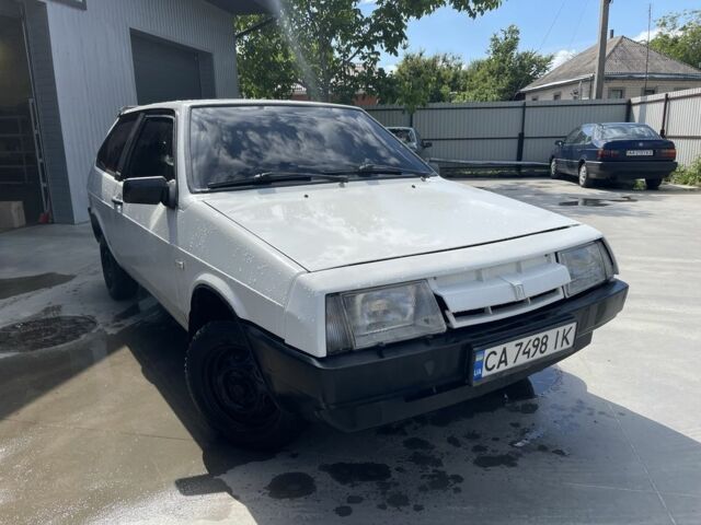 Белый ВАЗ 2108, объемом двигателя 1.3 л и пробегом 100 тыс. км за 1000 $, фото 1 на Automoto.ua
