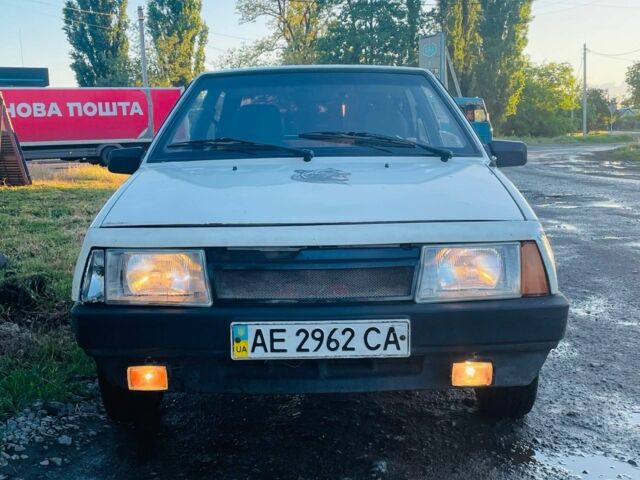 Белый ВАЗ 2108, объемом двигателя 0 л и пробегом 200 тыс. км за 700 $, фото 1 на Automoto.ua