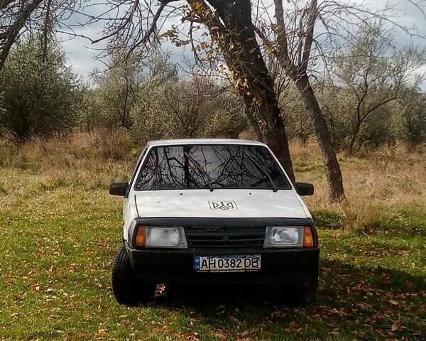 Белый ВАЗ 2108, объемом двигателя 1.3 л и пробегом 84 тыс. км за 1302 $, фото 1 на Automoto.ua