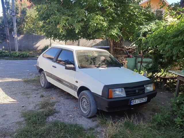 Белый ВАЗ 2108, объемом двигателя 1.3 л и пробегом 200 тыс. км за 852 $, фото 1 на Automoto.ua