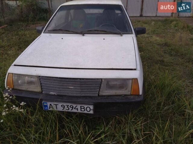 Белый ВАЗ 2108, объемом двигателя 1.3 л и пробегом 100 тыс. км за 700 $, фото 1 на Automoto.ua