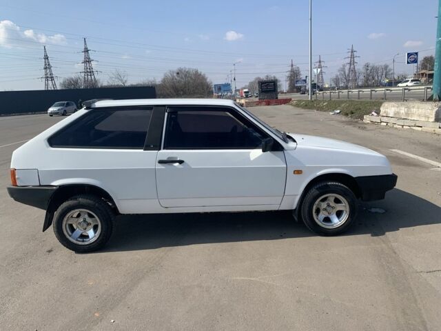 Белый ВАЗ 2108, объемом двигателя 1.5 л и пробегом 2 тыс. км за 1200 $, фото 1 на Automoto.ua