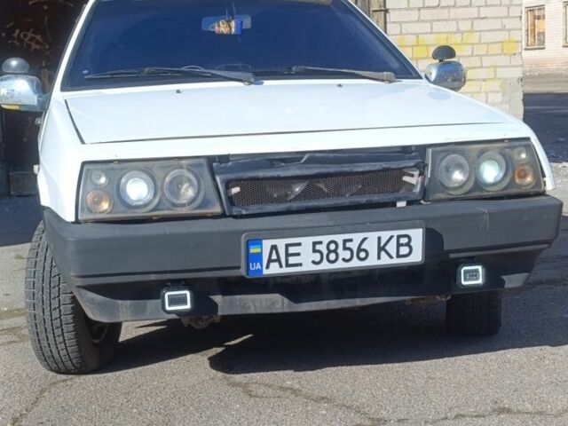 Белый ВАЗ 2108, объемом двигателя 1.3 л и пробегом 370 тыс. км за 801 $, фото 1 на Automoto.ua