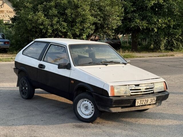 Белый ВАЗ 2108, объемом двигателя 1.3 л и пробегом 150 тыс. км за 424 $, фото 1 на Automoto.ua