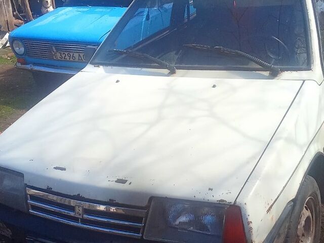 Белый ВАЗ 2108, объемом двигателя 1.3 л и пробегом 0 тыс. км за 400 $, фото 1 на Automoto.ua