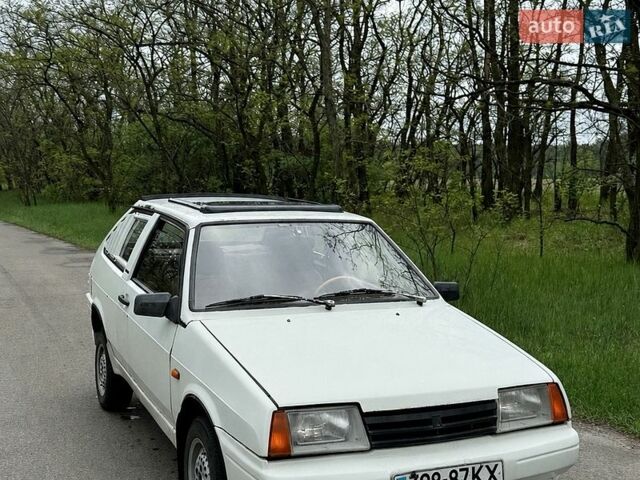 Белый ВАЗ 2108, объемом двигателя 0 л и пробегом 165 тыс. км за 453 $, фото 1 на Automoto.ua