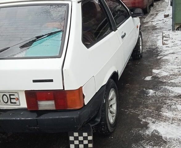 Белый ВАЗ 2108, объемом двигателя 1.3 л и пробегом 333 тыс. км за 560 $, фото 1 на Automoto.ua
