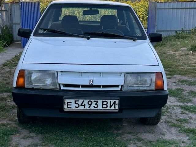 Білий ВАЗ 2108, об'ємом двигуна 1.1 л та пробігом 300 тис. км за 800 $, фото 1 на Automoto.ua