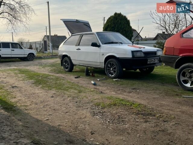 Белый ВАЗ 2108, объемом двигателя 1.5 л и пробегом 200 тыс. км за 750 $, фото 1 на Automoto.ua