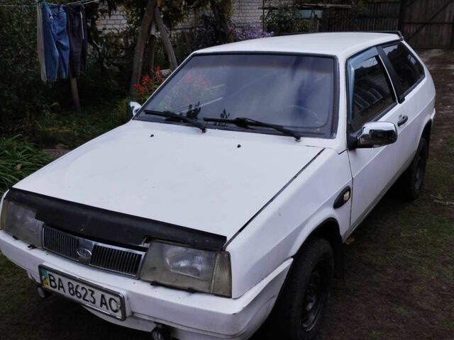 ВАЗ 2108 1987 у Черкасах на Automoto.ua Білий ВАЗ 2108, об'ємом двигуна 1.3 л та пробігом 200 тис. км за 594 $, фото 1 на Automoto.ua