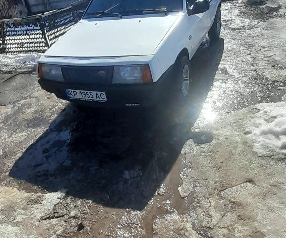 Белый ВАЗ 2108, объемом двигателя 1.3 л и пробегом 111 тыс. км за 882 $, фото 1 на Automoto.ua