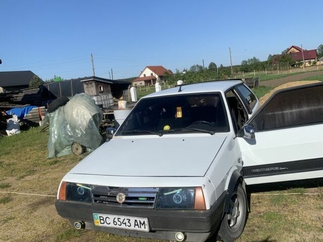 Белый ВАЗ 2108, объемом двигателя 1.5 л и пробегом 2 тыс. км за 1288 $, фото 1 на Automoto.ua