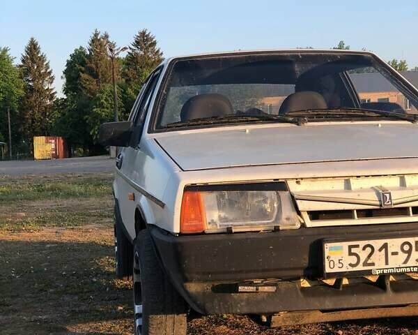 Белый ВАЗ 2108, объемом двигателя 0 л и пробегом 226 тыс. км за 1400 $, фото 1 на Automoto.ua