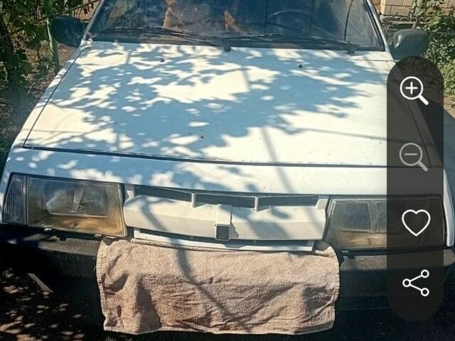 Белый ВАЗ 2108, объемом двигателя 1 л и пробегом 300 тыс. км за 672 $, фото 1 на Automoto.ua