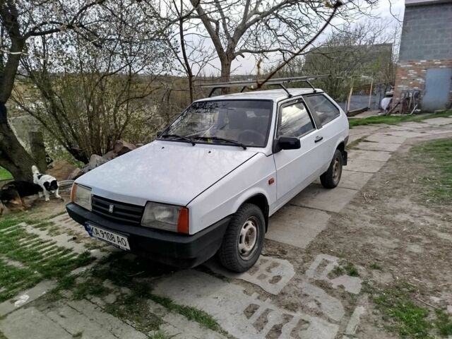 Белый ВАЗ 2108, объемом двигателя 1.3 л и пробегом 2 тыс. км за 1000 $, фото 1 на Automoto.ua