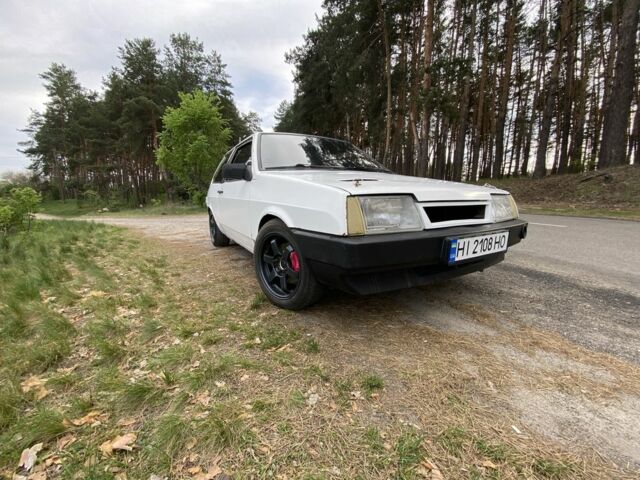 Белый ВАЗ 2108, объемом двигателя 1.3 л и пробегом 100 тыс. км за 1850 $, фото 1 на Automoto.ua