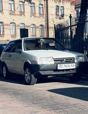 Белый ВАЗ 2108, объемом двигателя 1.3 л и пробегом 200 тыс. км за 800 $, фото 1 на Automoto.ua