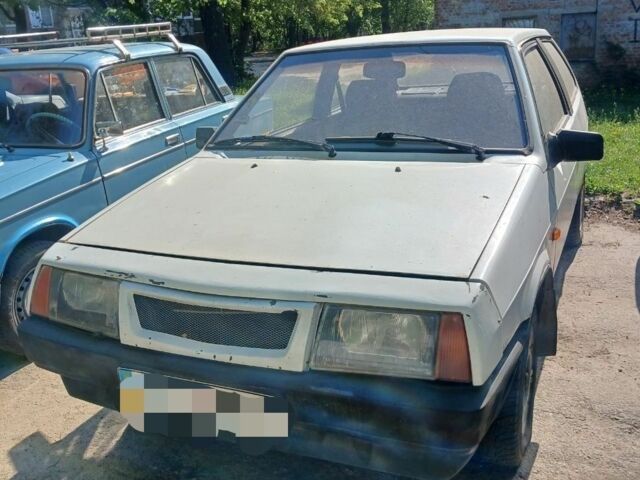 Белый ВАЗ 2108, объемом двигателя 0 л и пробегом 42 тыс. км за 500 $, фото 1 на Automoto.ua
