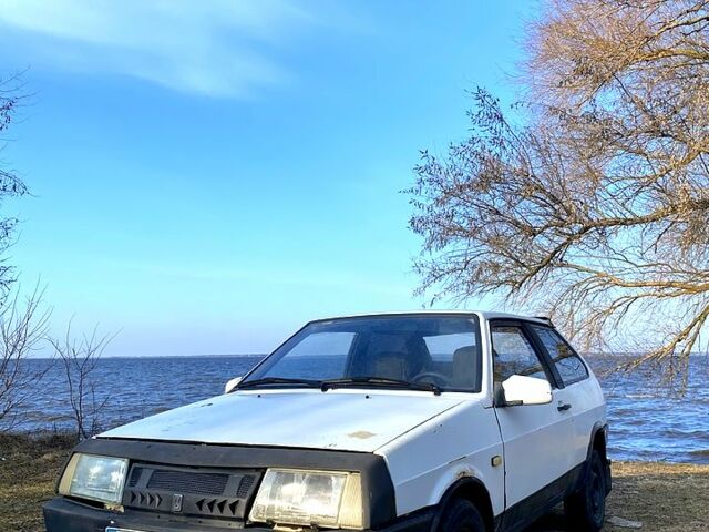 Белый ВАЗ 2108, объемом двигателя 1.3 л и пробегом 230 тыс. км за 790 $, фото 1 на Automoto.ua