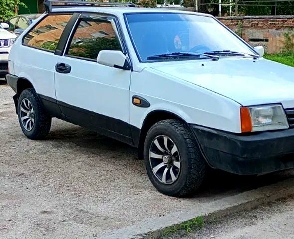 Белый ВАЗ 2108, объемом двигателя 1.3 л и пробегом 288 тыс. км за 650 $, фото 1 на Automoto.ua