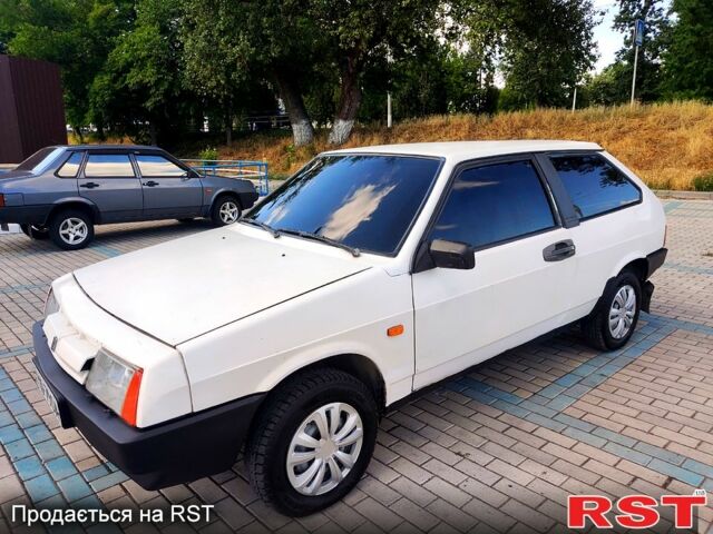 Белый ВАЗ 2108, объемом двигателя 1.3 л и пробегом 145 тыс. км за 400 $, фото 1 на Automoto.ua