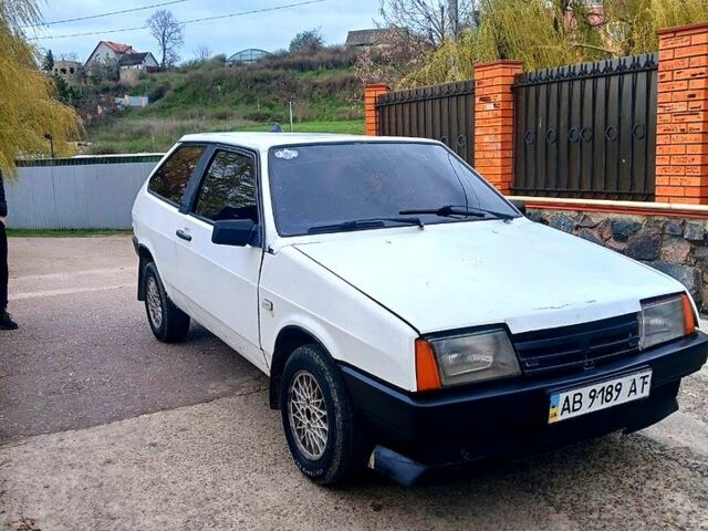 Белый ВАЗ 2108, объемом двигателя 1.5 л и пробегом 310 тыс. км за 600 $, фото 1 на Automoto.ua