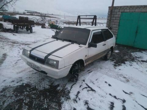 Белый ВАЗ 2108, объемом двигателя 1.3 л и пробегом 500 тыс. км за 1550 $, фото 1 на Automoto.ua