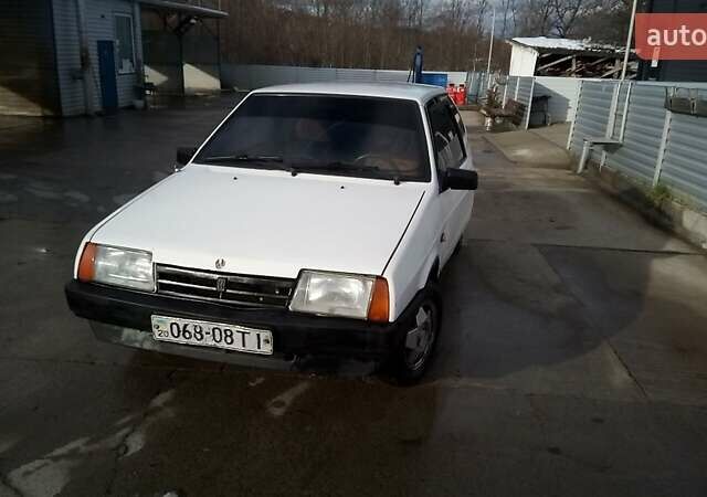 Белый ВАЗ 2108, объемом двигателя 1.3 л и пробегом 100 тыс. км за 500 $, фото 1 на Automoto.ua