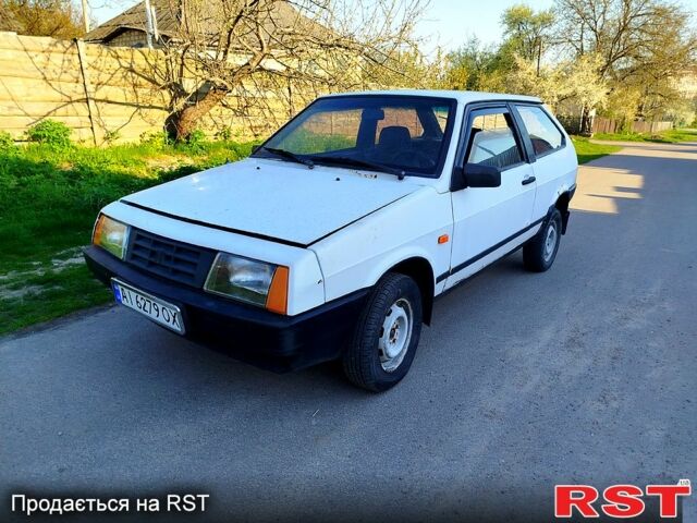 Белый ВАЗ 2108, объемом двигателя 1.3 л и пробегом 128 тыс. км за 550 $, фото 1 на Automoto.ua