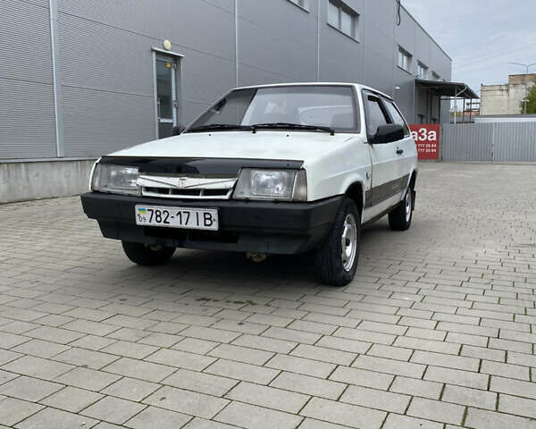 Белый ВАЗ 2108, объемом двигателя 1.3 л и пробегом 1 тыс. км за 725 $, фото 1 на Automoto.ua