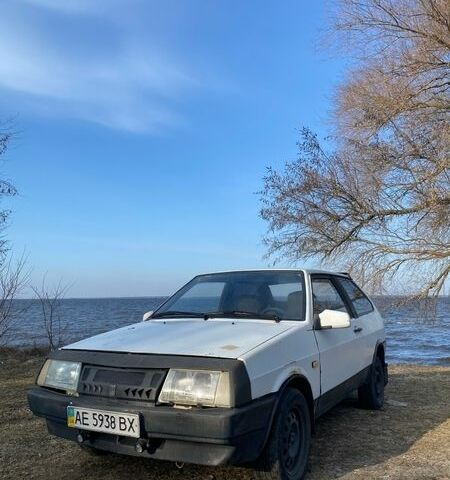 Белый ВАЗ 2108, объемом двигателя 1.3 л и пробегом 230 тыс. км за 900 $, фото 1 на Automoto.ua