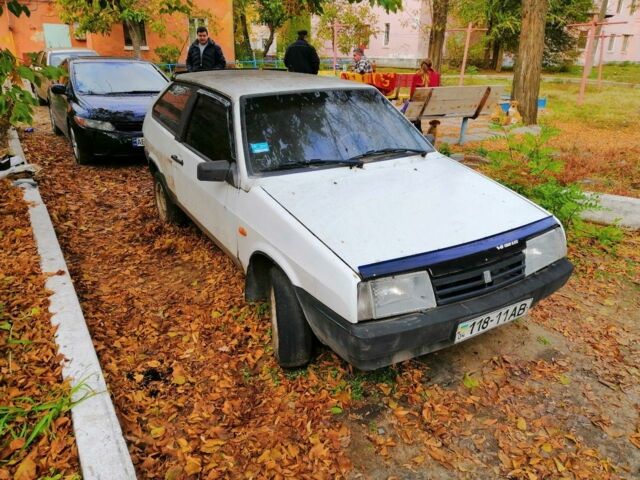 Белый ВАЗ 2108, объемом двигателя 1.3 л и пробегом 200 тыс. км за 350 $, фото 1 на Automoto.ua