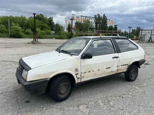 Белый ВАЗ 2108, объемом двигателя 0 л и пробегом 200 тыс. км за 200 $, фото 1 на Automoto.ua