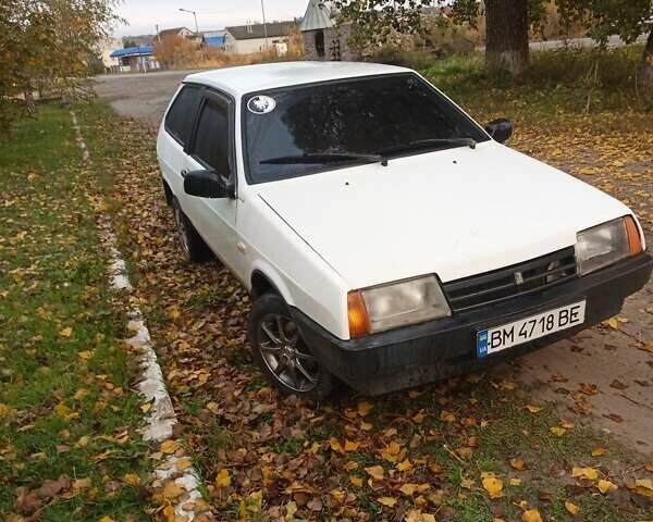 Белый ВАЗ 2108, объемом двигателя 1.3 л и пробегом 300 тыс. км за 1150 $, фото 1 на Automoto.ua