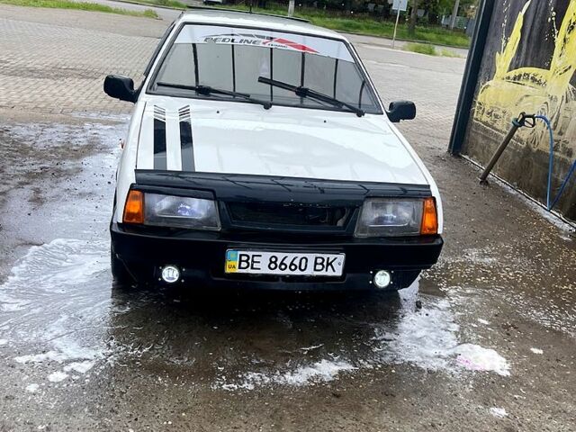 Белый ВАЗ 2108, объемом двигателя 1.5 л и пробегом 165 тыс. км за 1500 $, фото 1 на Automoto.ua