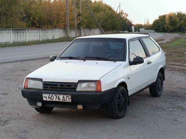 Белый ВАЗ 2108, объемом двигателя 1.3 л и пробегом 298 тыс. км за 893 $, фото 1 на Automoto.ua