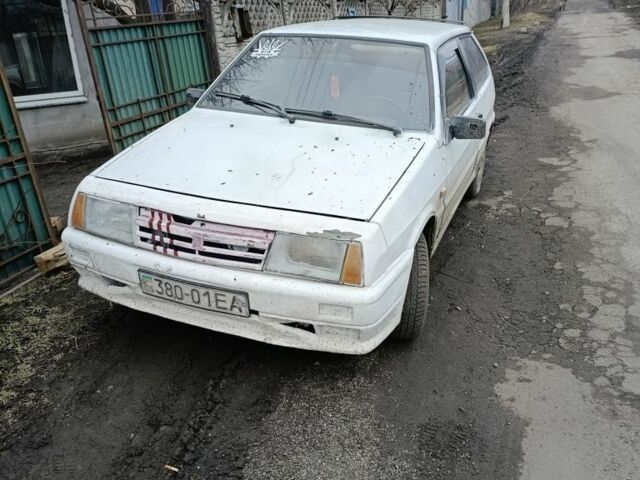Белый ВАЗ 2108, объемом двигателя 1 л и пробегом 2 тыс. км за 573 $, фото 1 на Automoto.ua