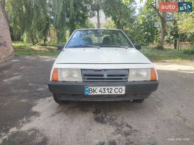 Білий ВАЗ 2108, об'ємом двигуна 1.1 л та пробігом 100 тис. км за 795 $, фото 1 на Automoto.ua