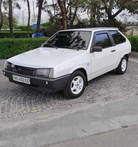 Белый ВАЗ 2108, объемом двигателя 1.5 л и пробегом 850 тыс. км за 1700 $, фото 1 на Automoto.ua