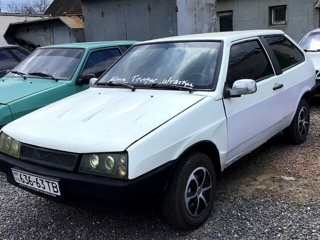 Белый ВАЗ 2108, объемом двигателя 1.5 л и пробегом 219 тыс. км за 900 $, фото 1 на Automoto.ua